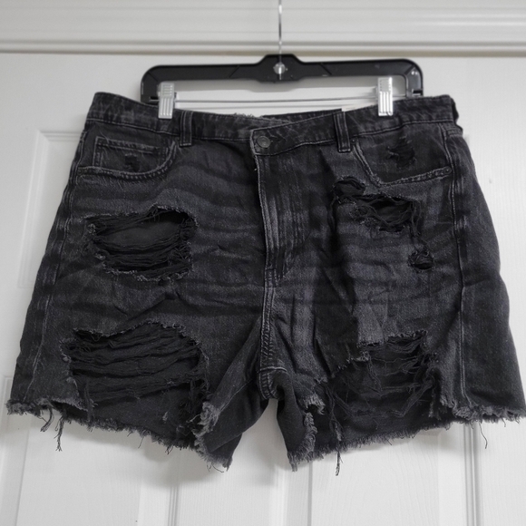 American Eagle NWT Super Hi Rise Mom shorts. - Picture 1 of 16